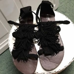 🆕🆕 black flat Fringed sandals